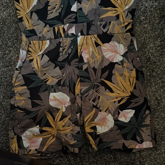 MAN Tropical Leaf Print Casual Shirt - Picture 2 of 5